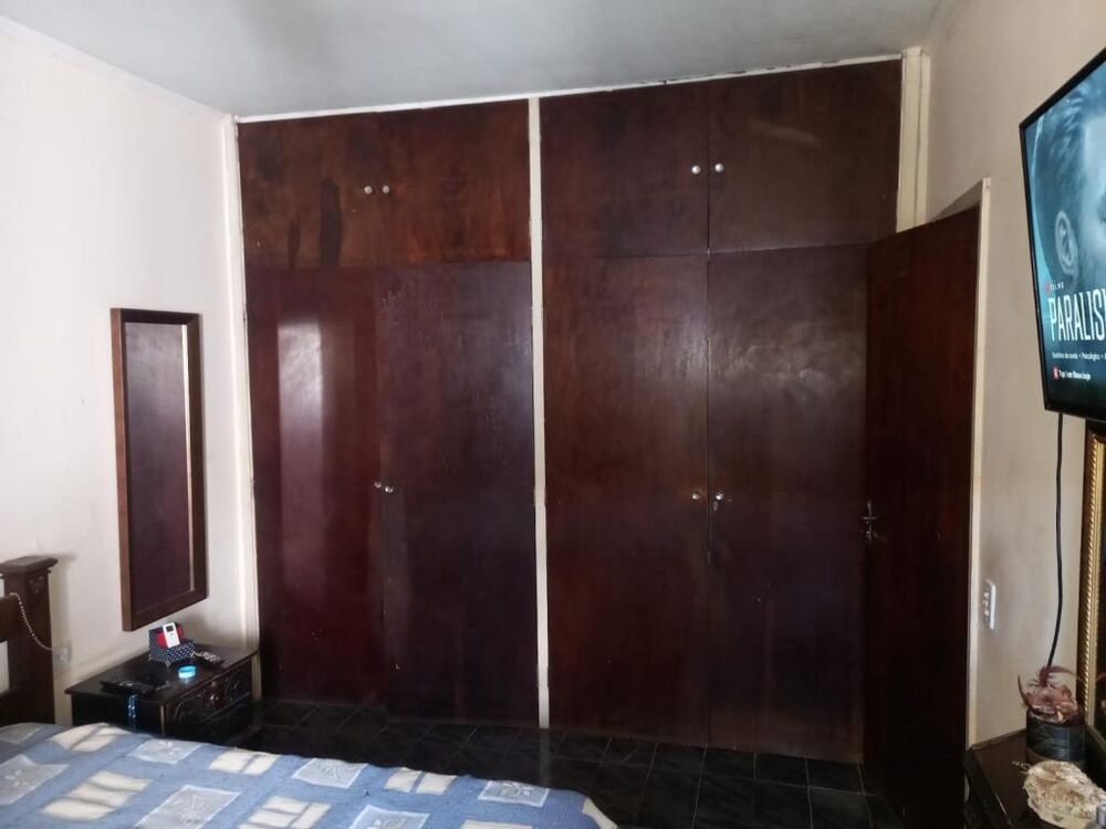 Casa à venda com 3 quartos, 350m² - Foto 2