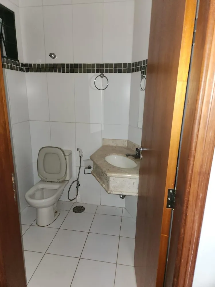 Casa, 4 quartos, 235 m² - Foto 2