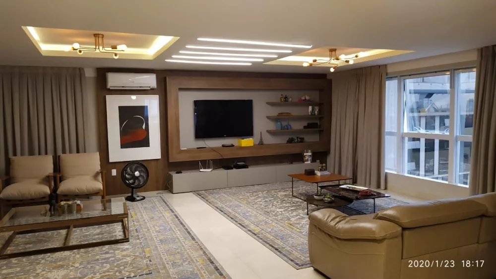 Apartamento à venda com 3 quartos, 311m² - Foto 2