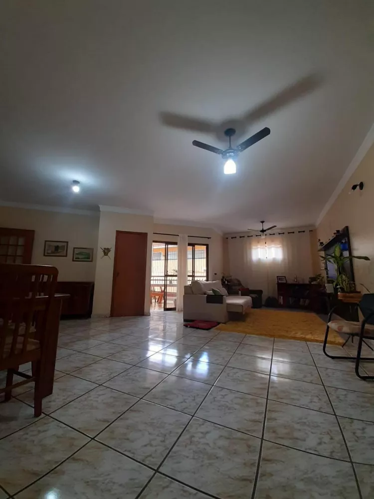 Apartamento à venda com 4 quartos, 139m² - Foto 1