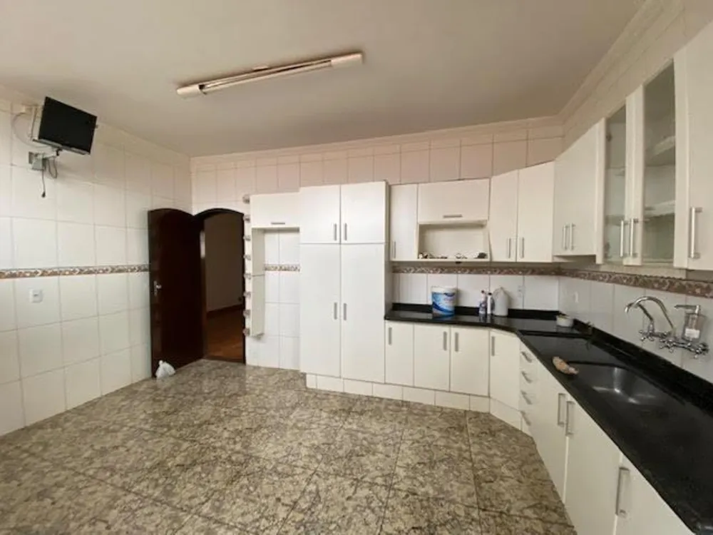 Casa, 4 quartos, 281 m² - Foto 6