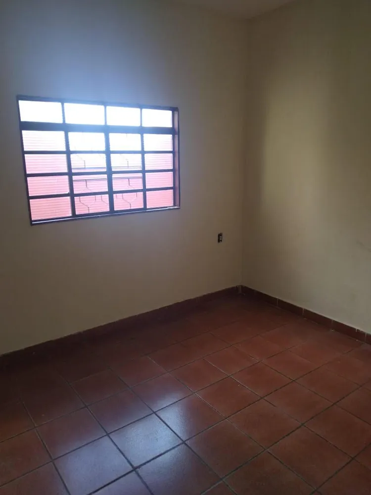 Casa, 6 quartos, 250 m² - Foto 2