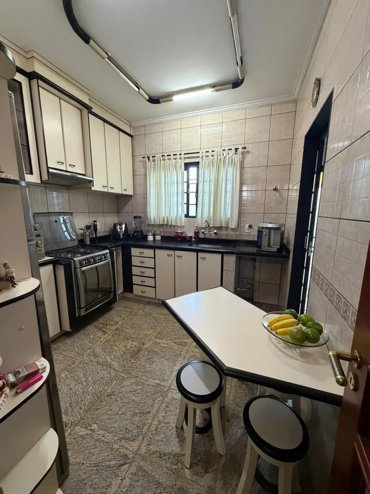 Casa, 3 quartos, 260 m² - Foto 11
