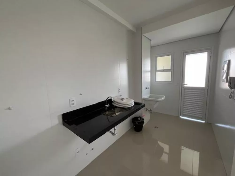 Apartamento à venda com 2 quartos, 81m² - Foto 3