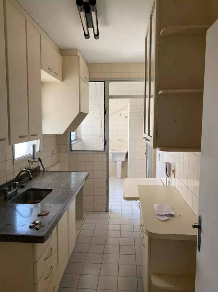 Apartamento à venda com 2 quartos, 68m² - Foto 2