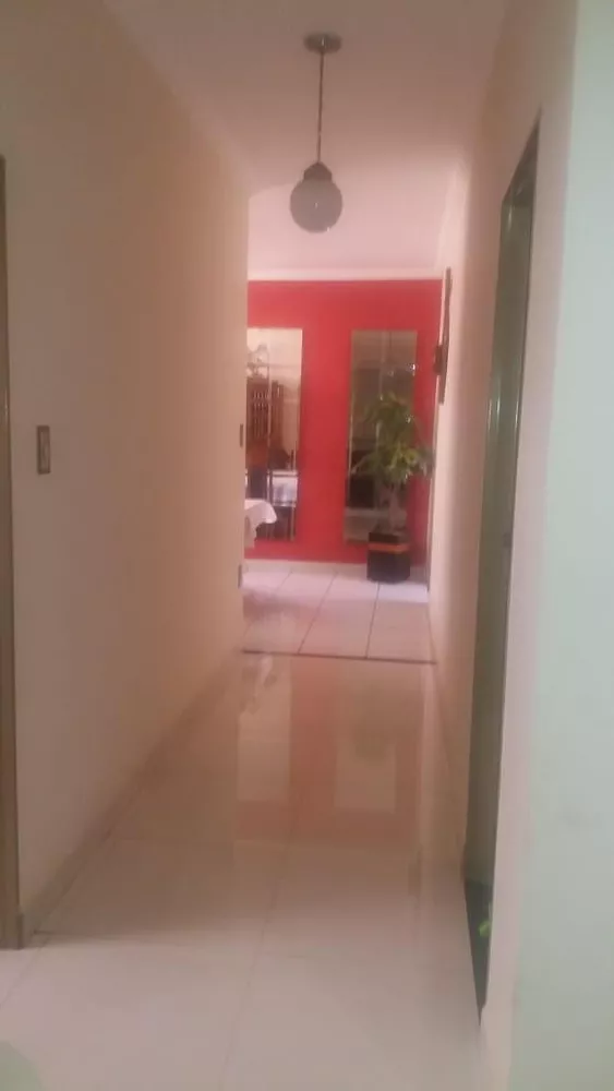 Casa à venda com 3 quartos, 185m² - Foto 2