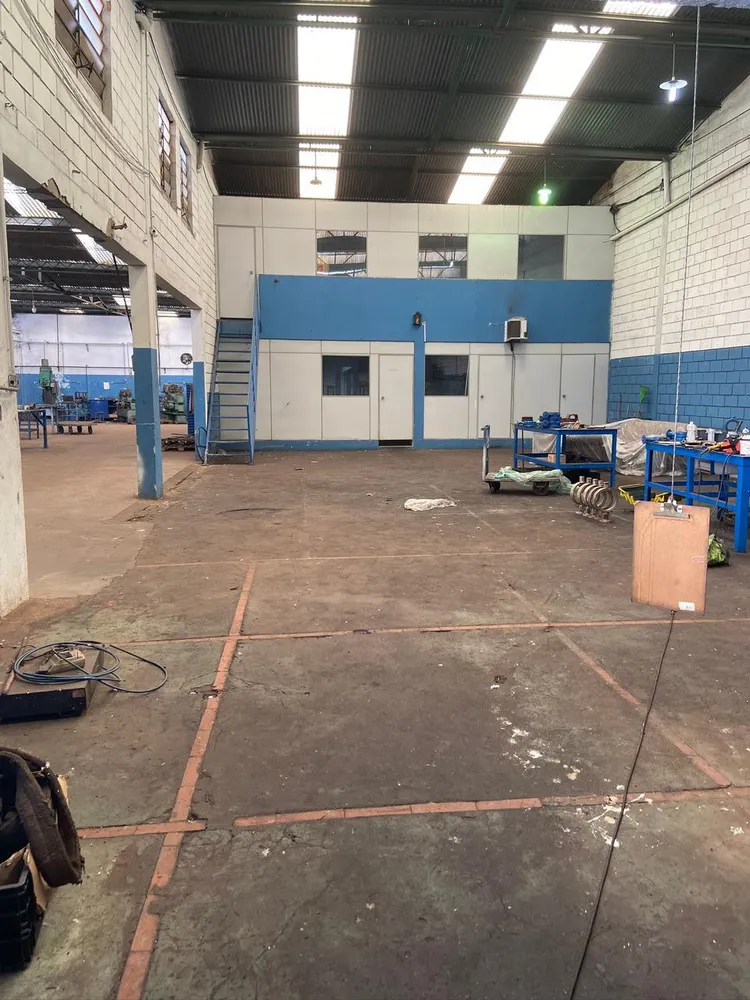 Depósito-Galpão, 750 m² - Foto 1