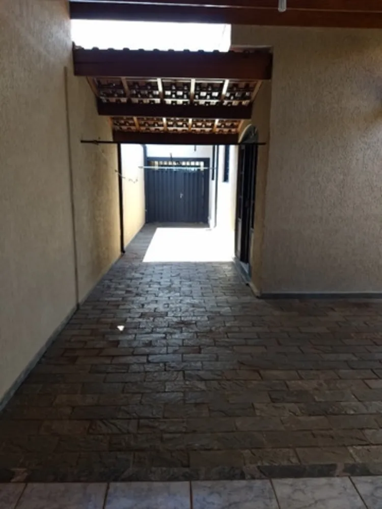 Casa, 3 quartos, 239 m² - Foto 1