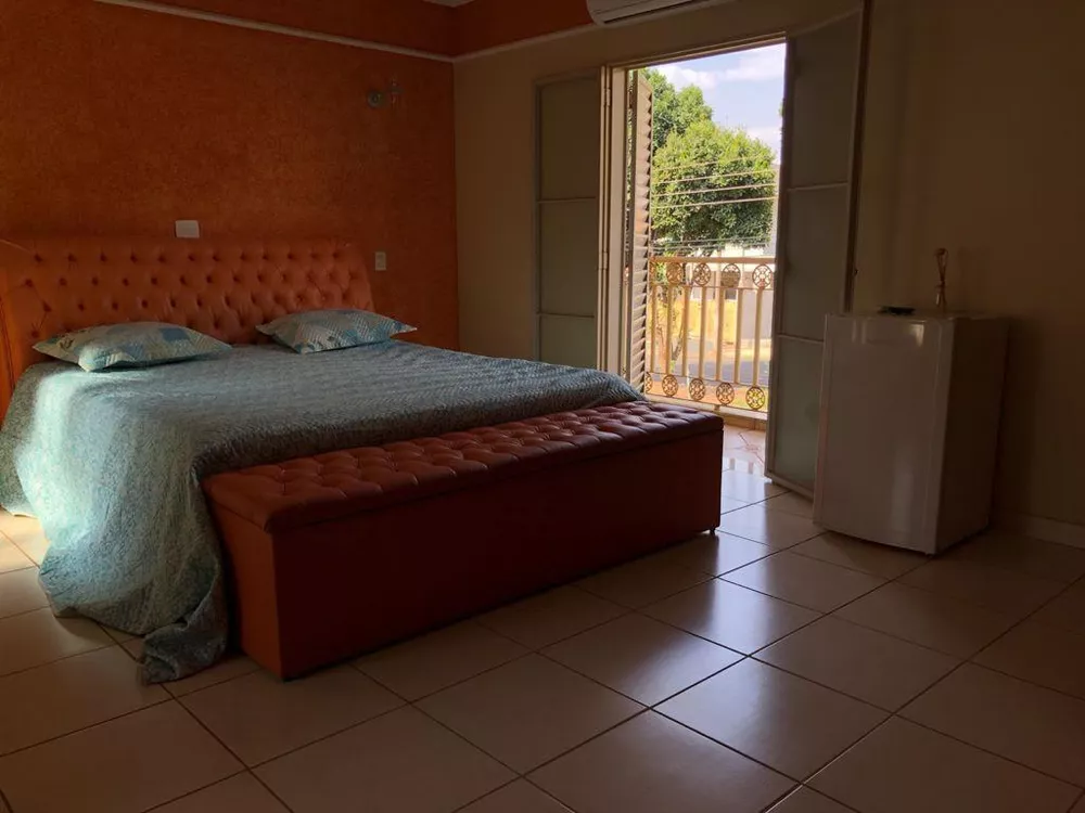 Casa à venda com 4 quartos, 290m² - Foto 17