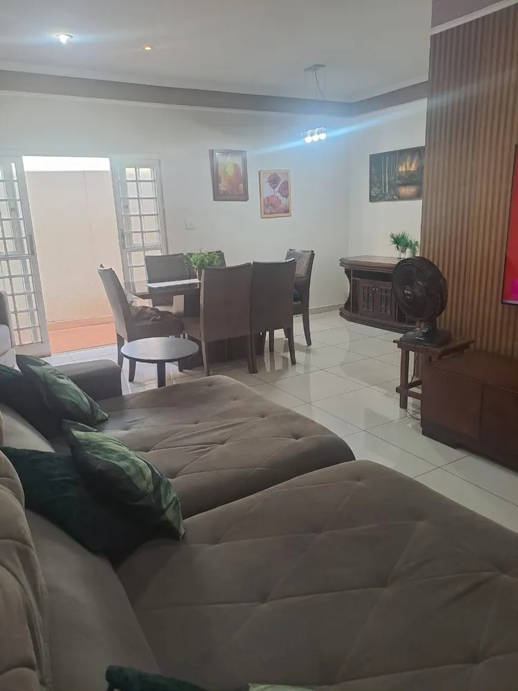 Casa, 3 quartos, 200 m² - Foto 15