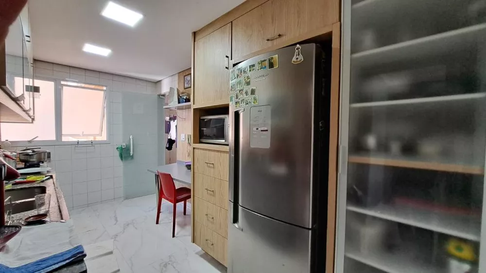 Apartamento à venda com 3 quartos, 153m² - Foto 6