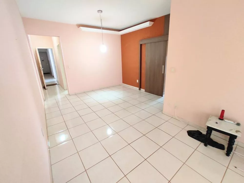 Apartamento à venda com 3 quartos, 100m² - Foto 1