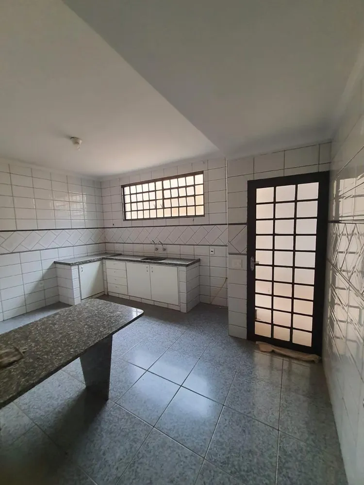 Casa, 5 quartos, 220 m² - Foto 16