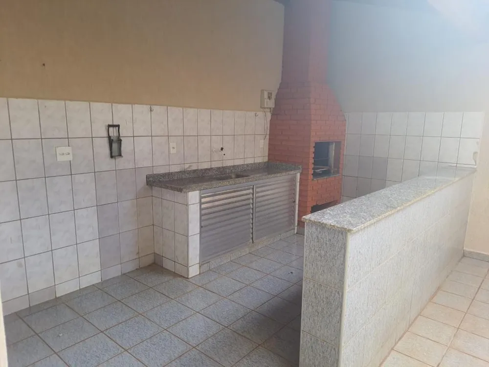 Casa, 5 quartos, 220 m² - Foto 2