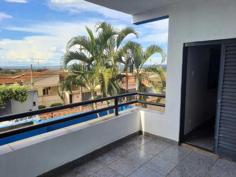 Casa, 5 quartos, 220 m² - Foto 4