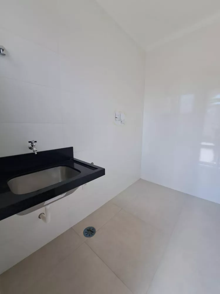 Casa de Condomínio à venda com 3 quartos, 172m² - Foto 2