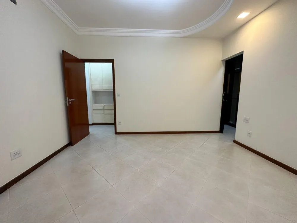 Casa, 5 quartos, 324 m² - Foto 4