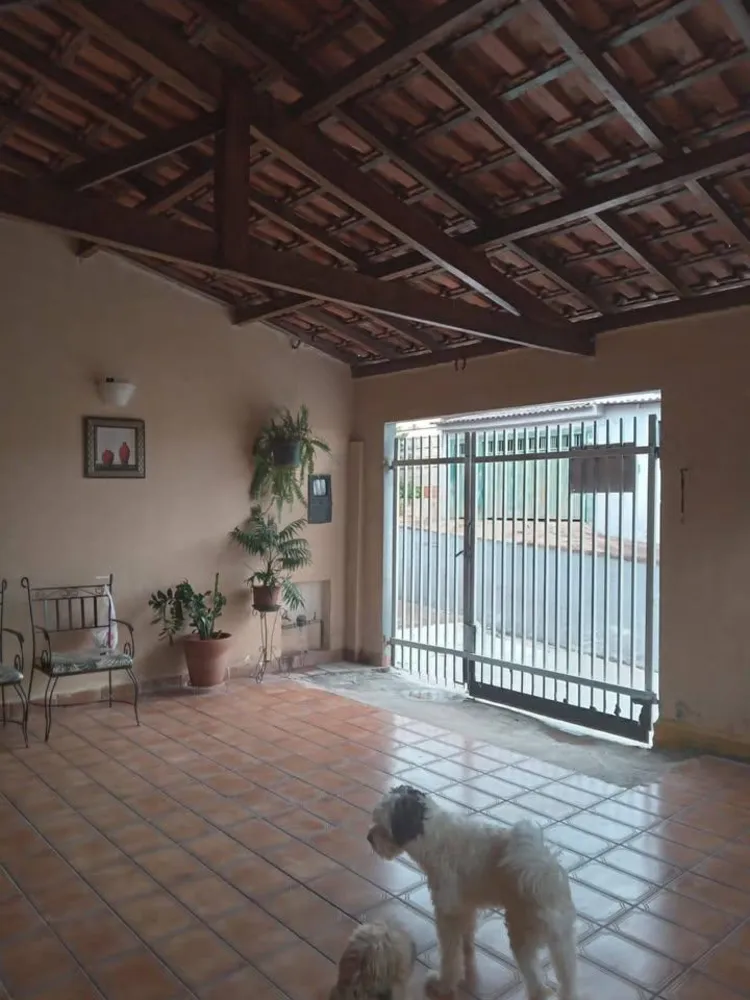 Casa, 3 quartos, 200 m² - Foto 1