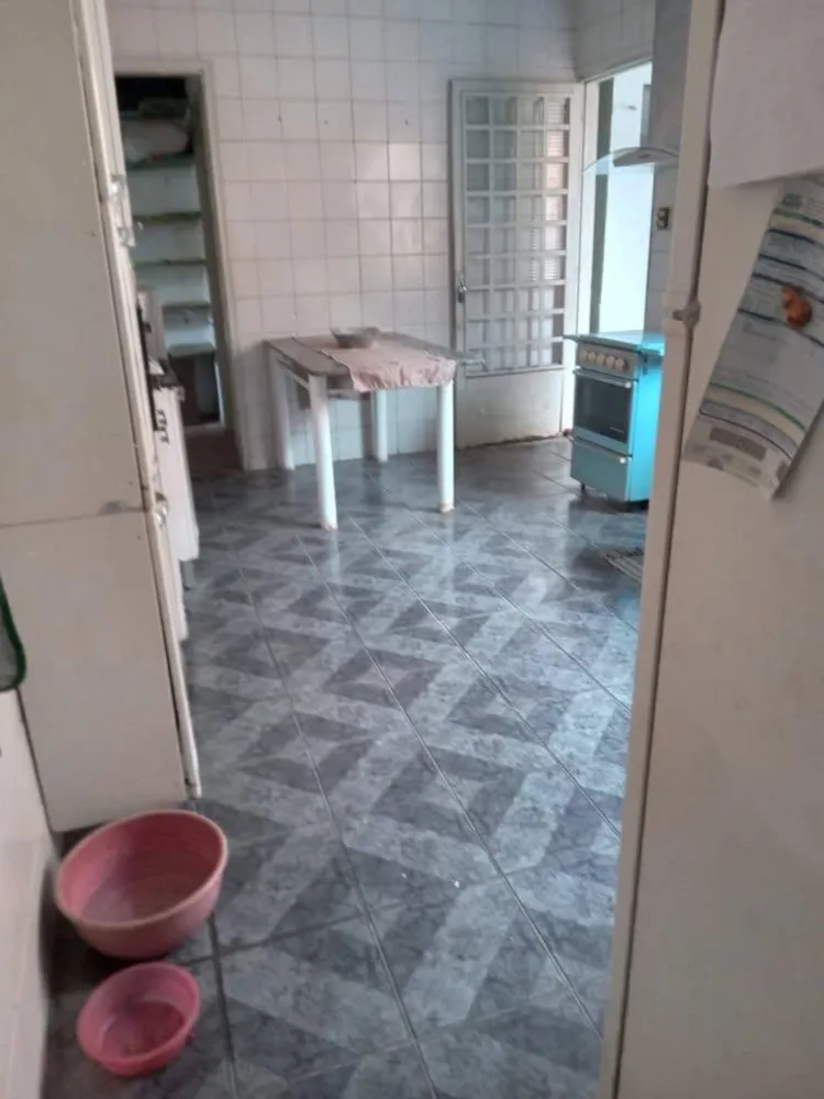 Casa, 3 quartos, 200 m² - Foto 4