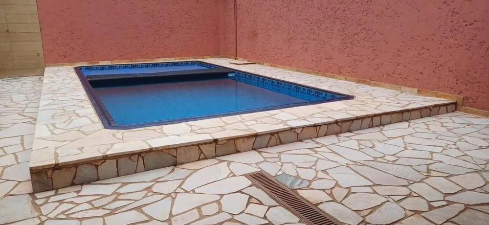 Casa, 3 quartos, 220 m² - Foto 1