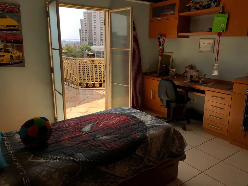 Casa, 4 quartos, 290 m² - Foto 2