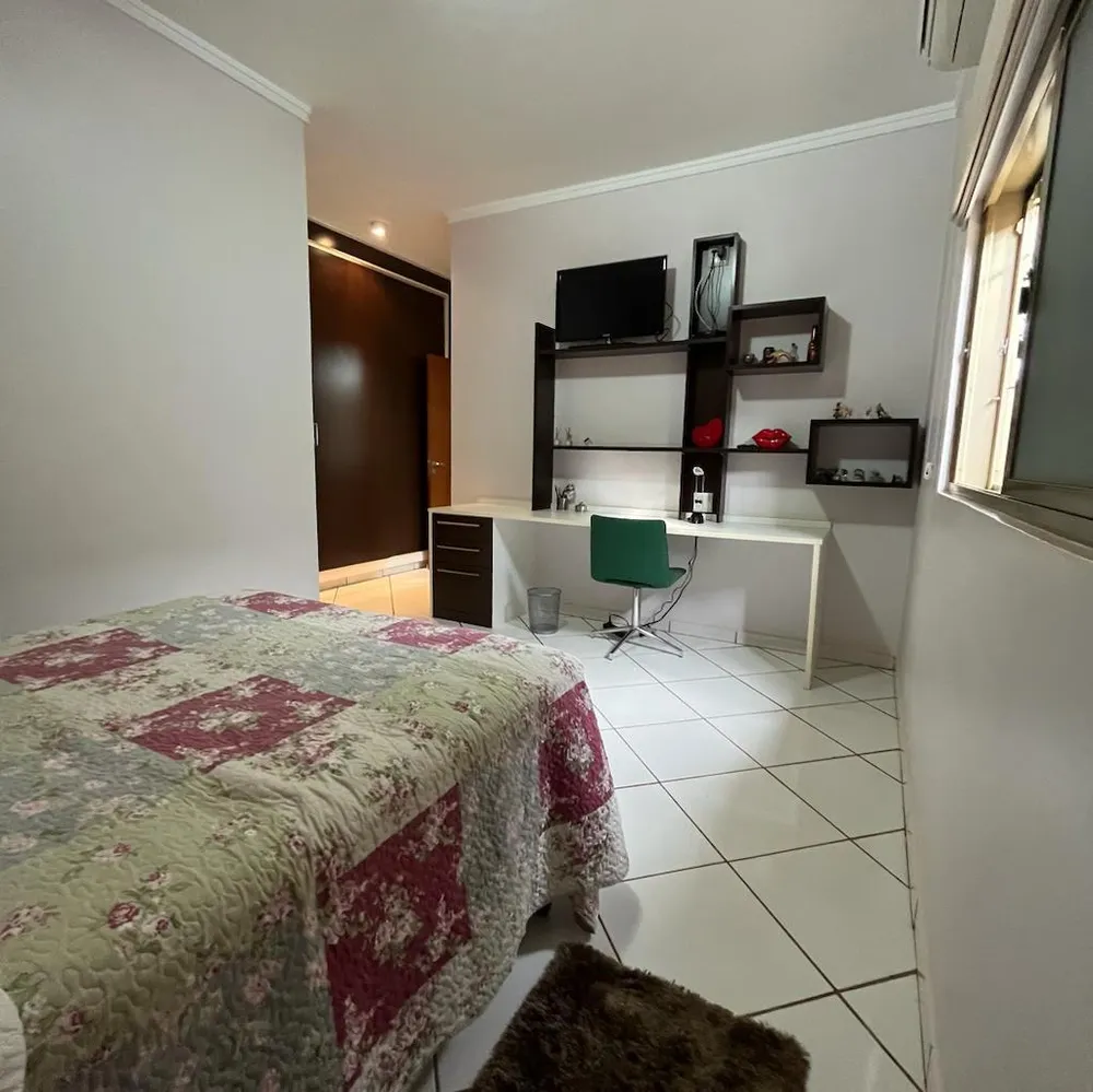 Casa, 4 quartos, 265 m² - Foto 1
