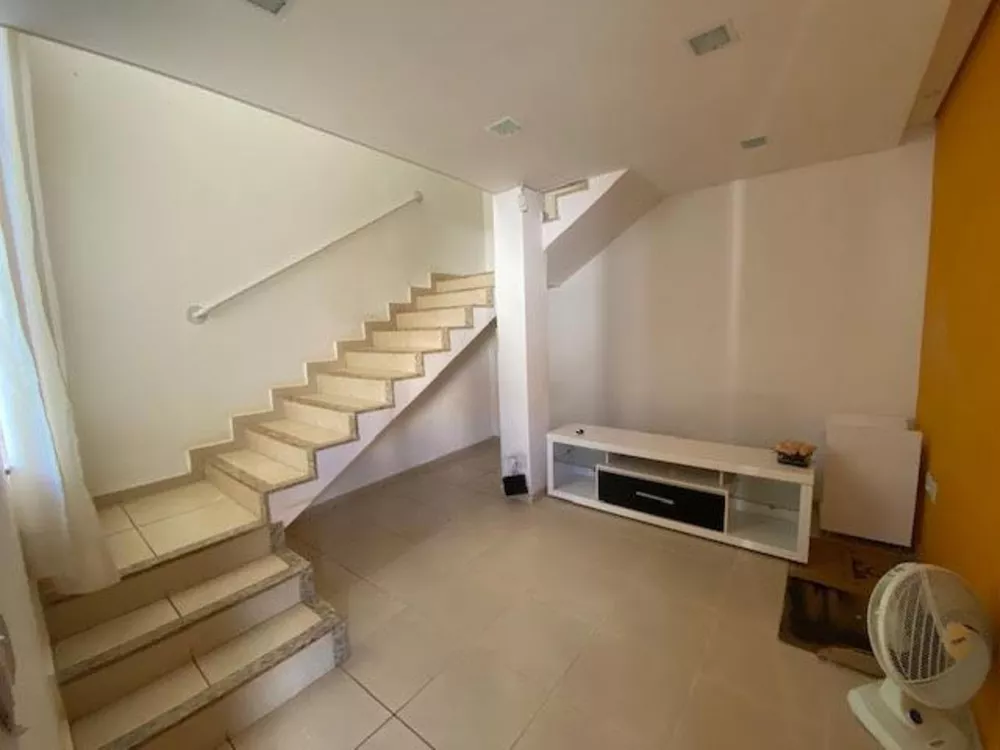 Casa à venda com 4 quartos, 300m² - Foto 6