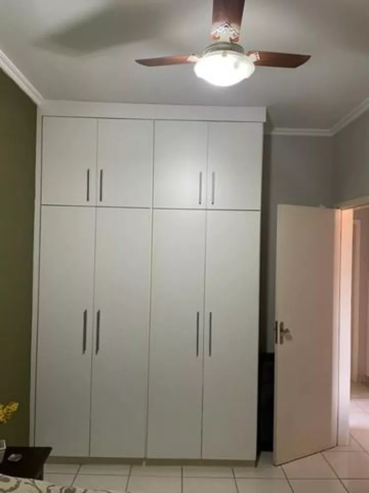 Apartamento à venda com 3 quartos, 96m² - Foto 2