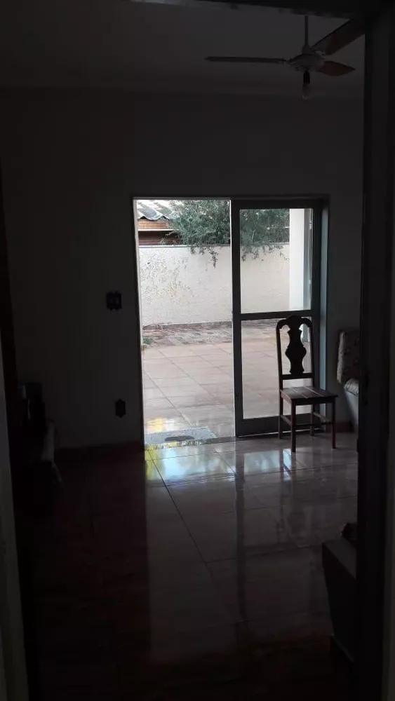 Casa à venda com 3 quartos, 380m² - Foto 12