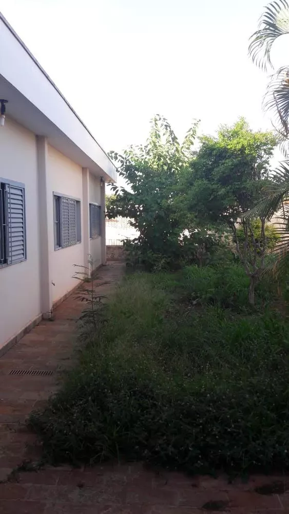 Casa à venda com 3 quartos, 380m² - Foto 14