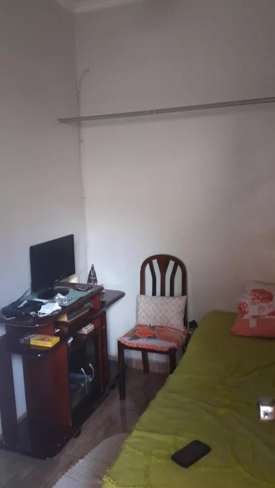 Casa à venda com 3 quartos, 380m² - Foto 2