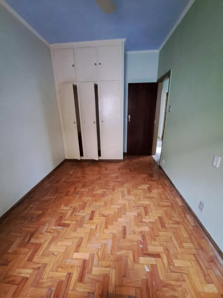 Casa à venda com 3 quartos, 139m² - Foto 1