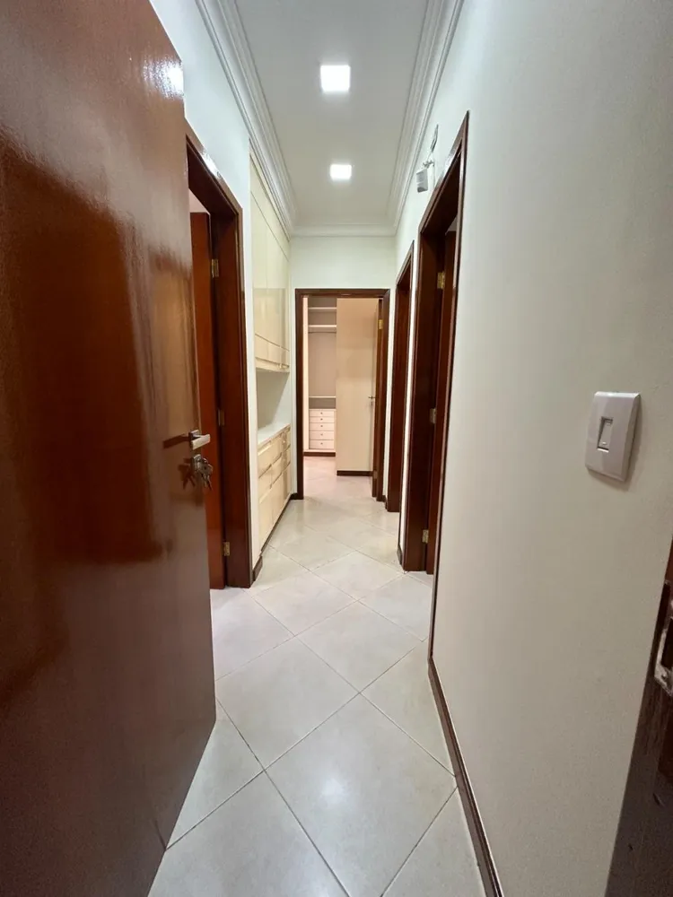Casa, 5 quartos, 324 m² - Foto 3