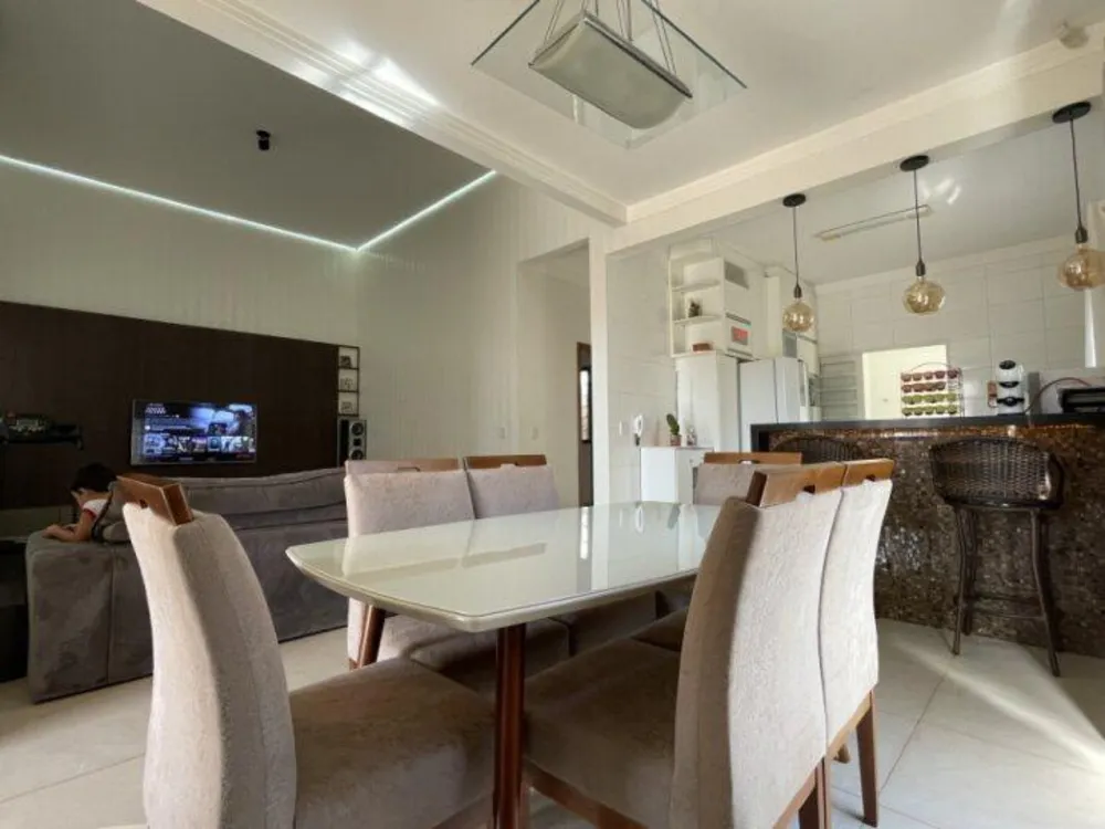 Casa, 3 quartos, 300 m² - Foto 3