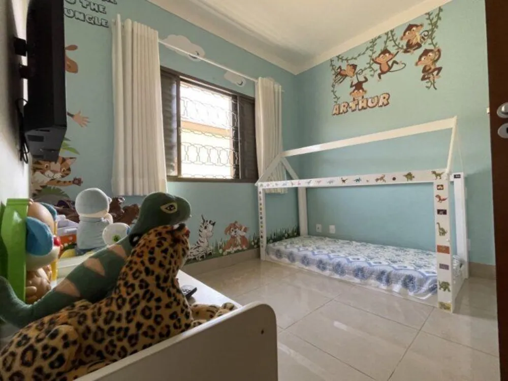 Casa, 3 quartos, 300 m² - Foto 2