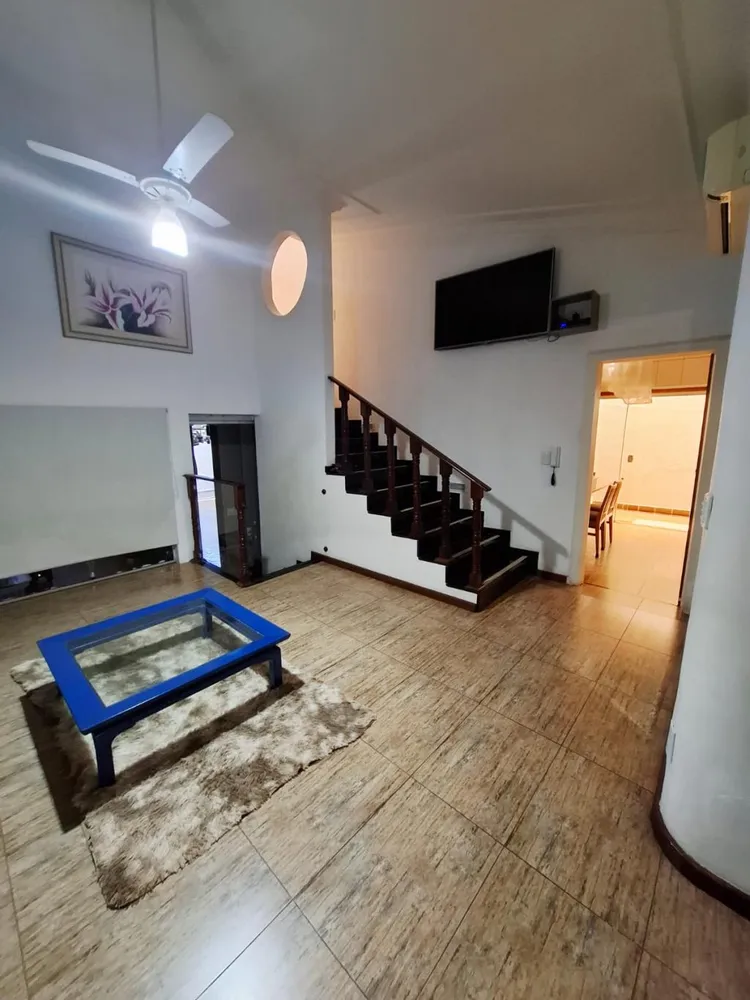 Casa, 3 quartos, 250 m² - Foto 1