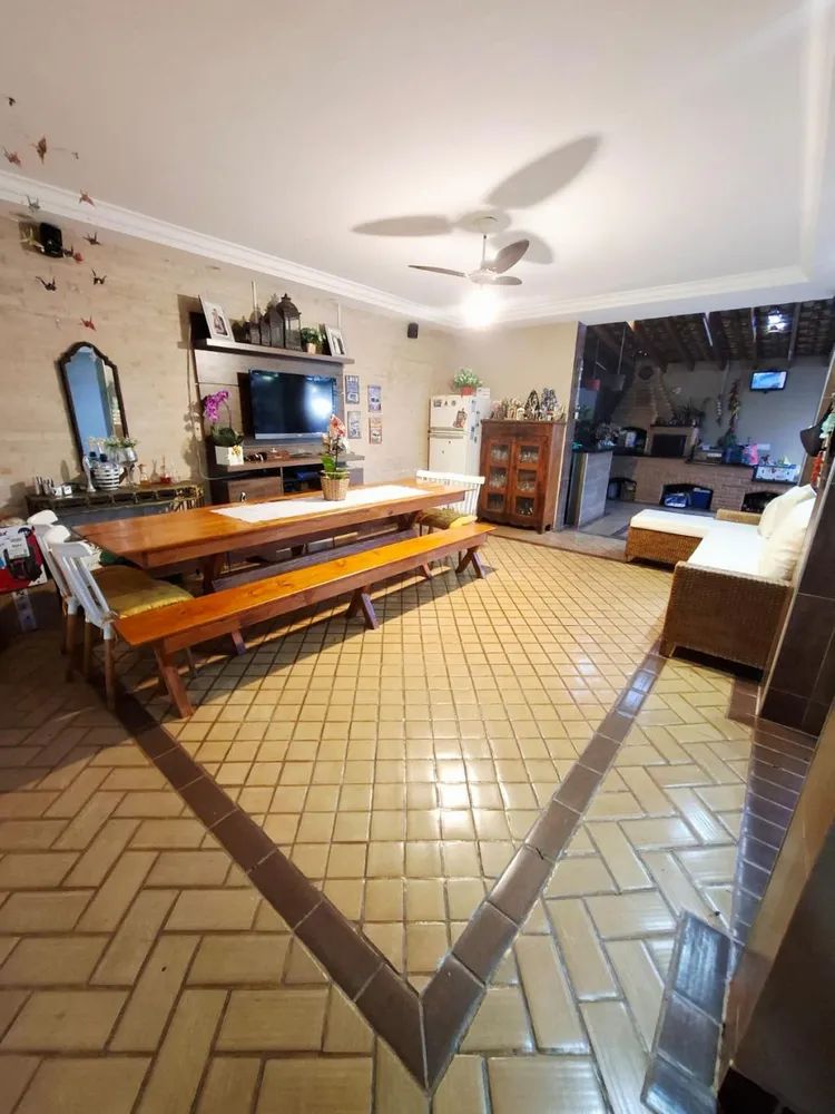 Casa, 3 quartos, 250 m² - Foto 3