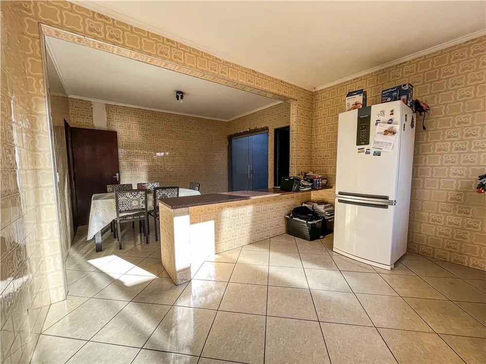 Casa, 2 quartos, 180 m² - Foto 3