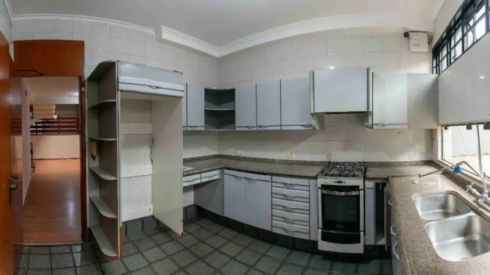Casa, 4 quartos, 312 m² - Foto 2