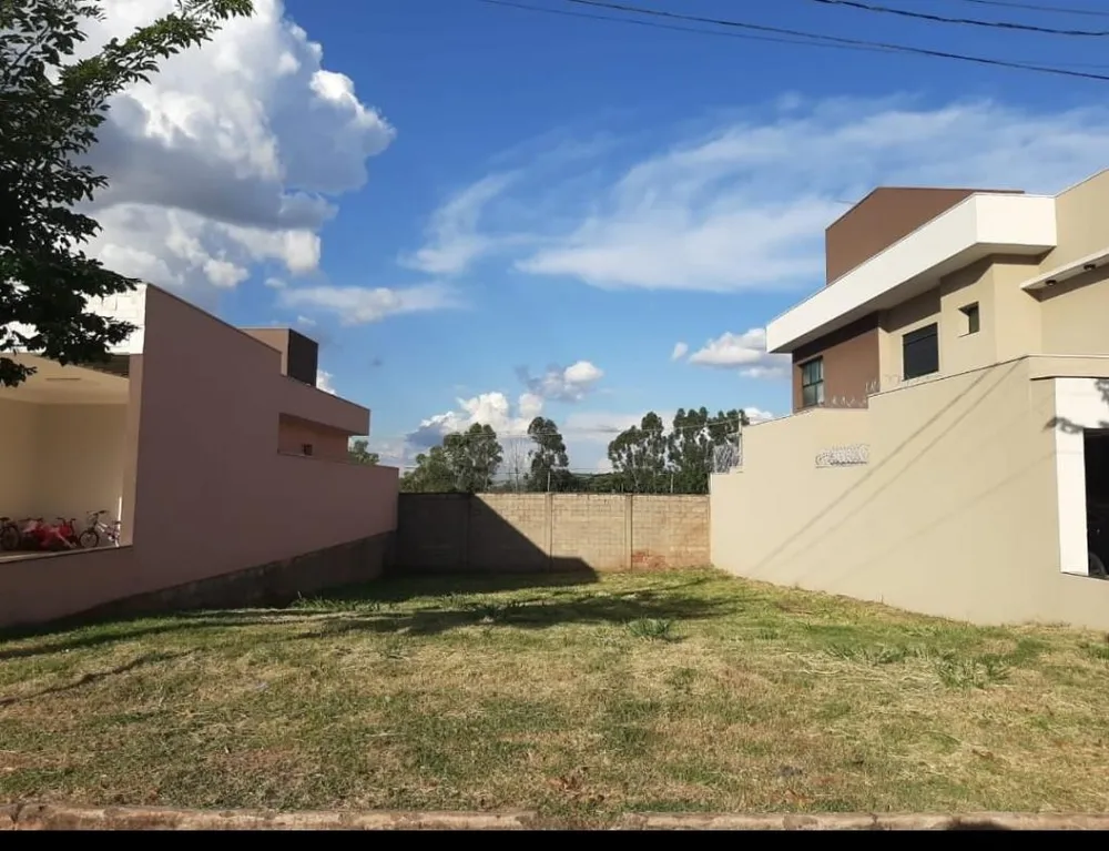 Terreno, 303 m² - Foto 1