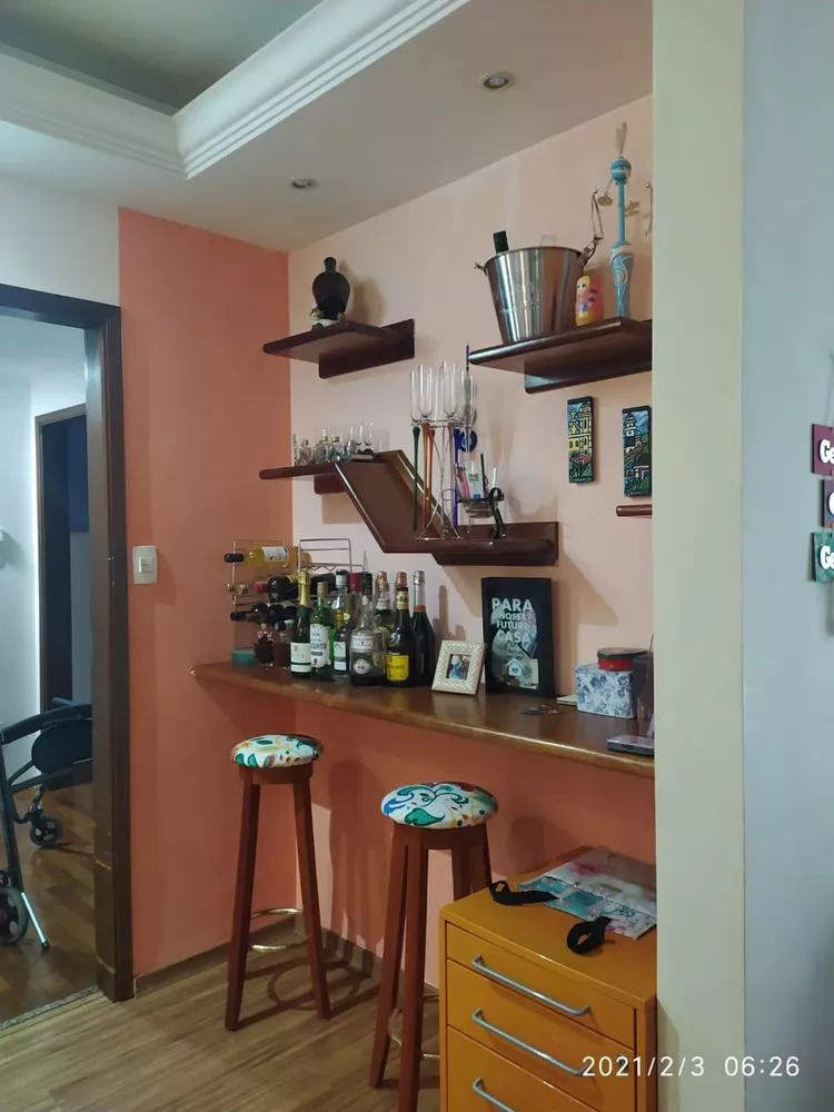 Apartamento à venda com 3 quartos, 170m² - Foto 2