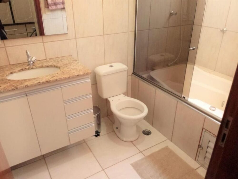 Casa à venda com 3 quartos, 163m² - Foto 2