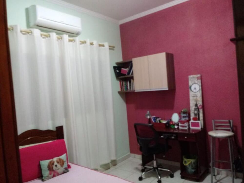Casa à venda com 3 quartos, 163m² - Foto 4