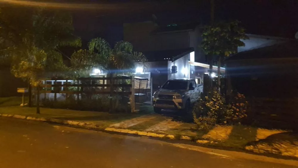 Casa de Condomínio à venda com 4 quartos, 350m² - Foto 2