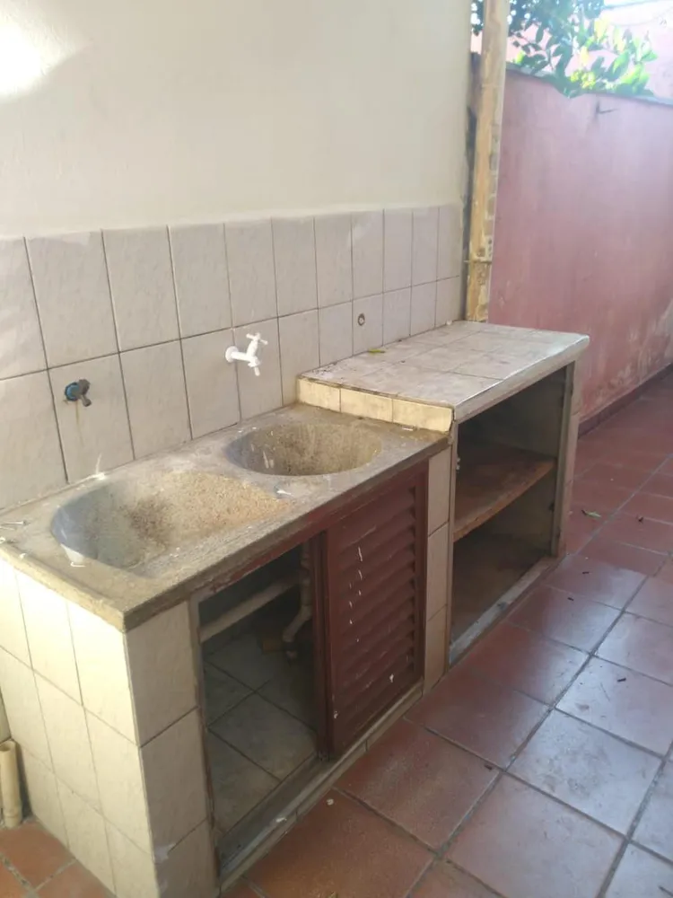 Casa, 5 quartos, 250 m² - Foto 1