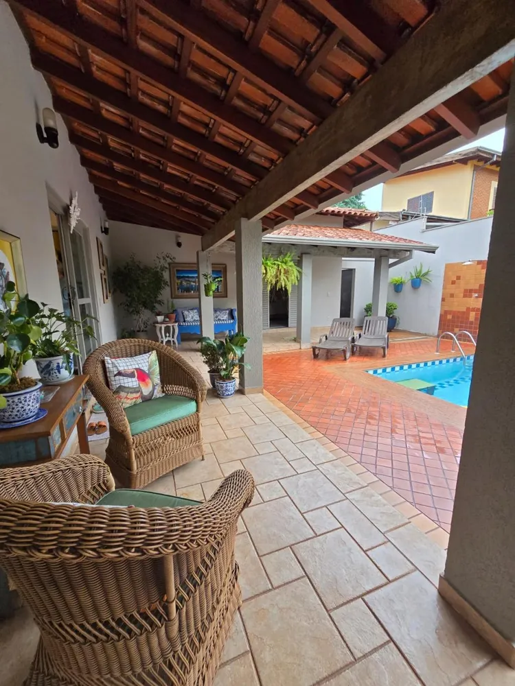 Casa, 3 quartos, 250 m² - Foto 1