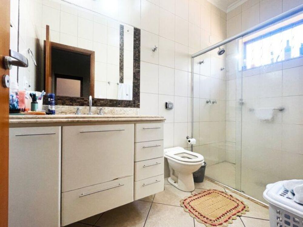 Casa à venda com 3 quartos, 380m² - Foto 3