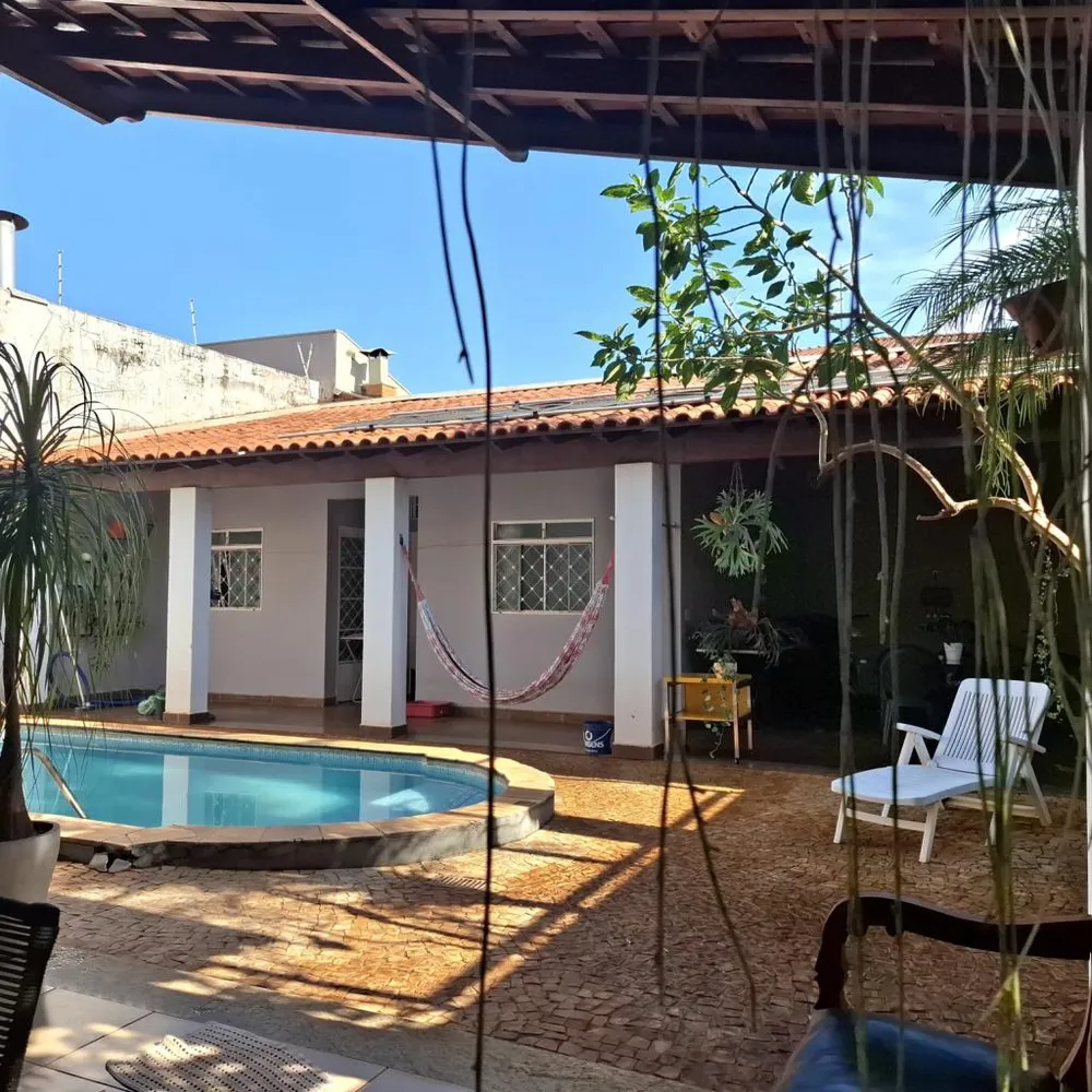 Casa, 3 quartos, 313 m² - Foto 1