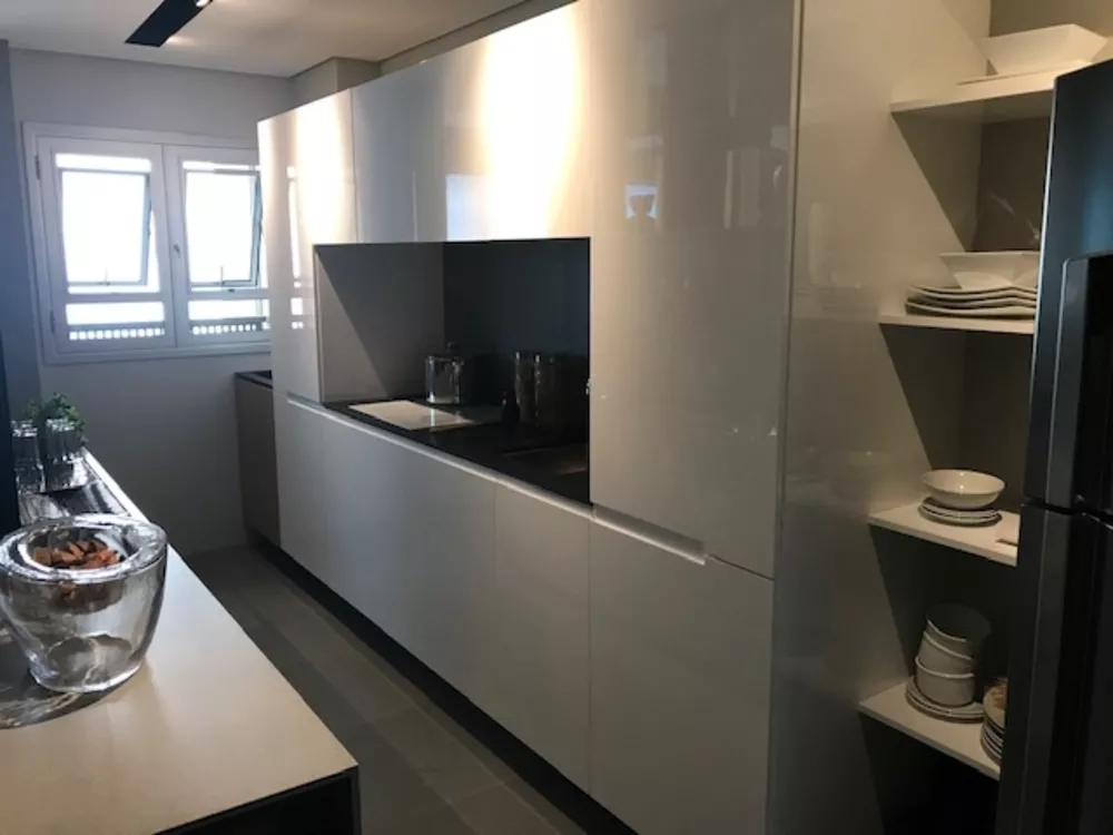 Apartamento à venda com 2 quartos, 85m² - Foto 4