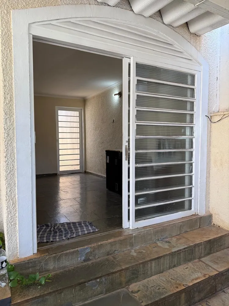 Casa, 5 quartos, 213 m² - Foto 1